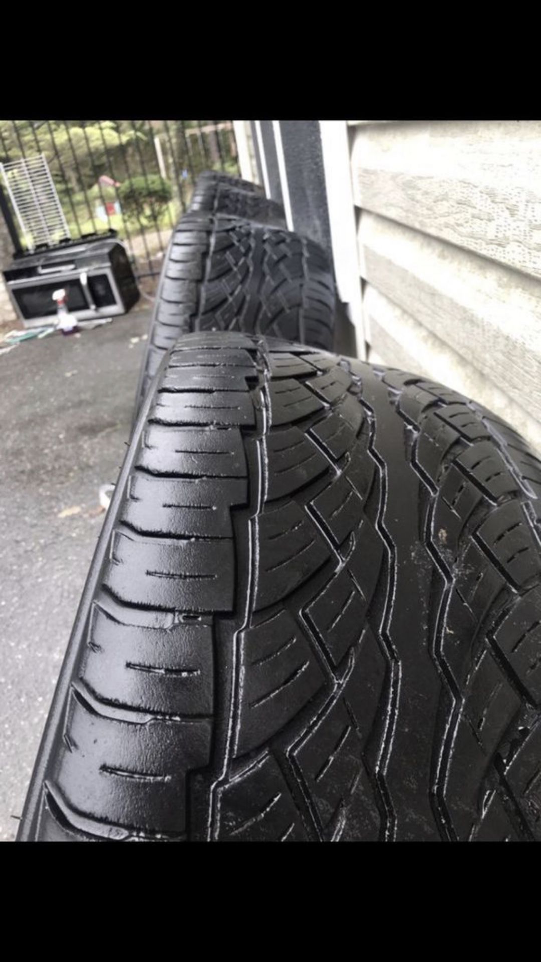 4 tires P305 / 45R22