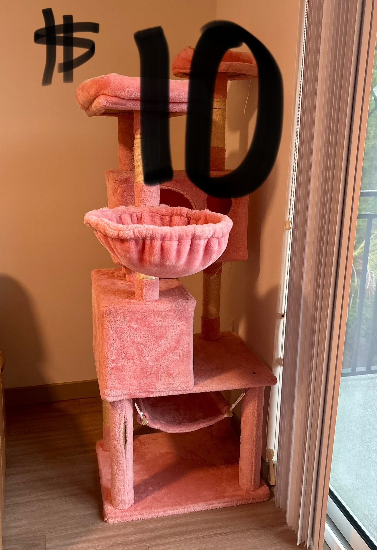 Cat Condo $10