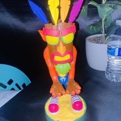 Crash Bandicout Statue 