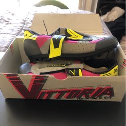 VITTORIA WOMENS RIDING SHOES  80$ OBO