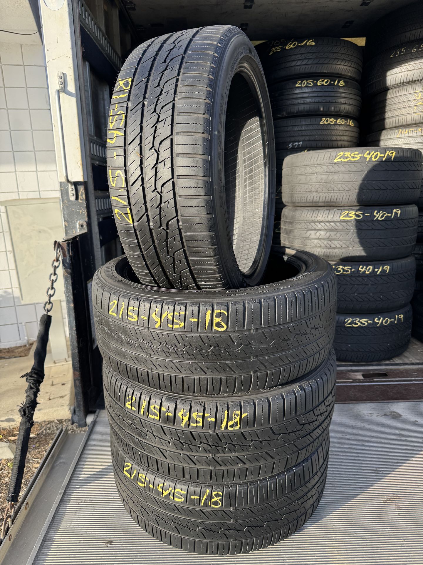215/45/18 used set
