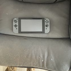 Nintendo switch LOOK AT DESCRIPTION