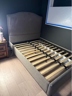 Full size bed