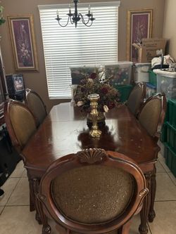 Dinning Table And Chairs