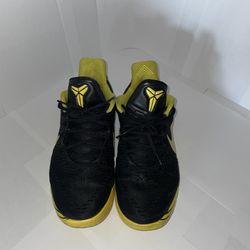 Nike Kobe A.D. Oregon Black and Yellow Size 10.5