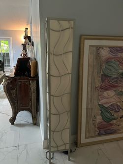 Floor lamp