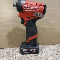 Milwaukee M12 FUEL Impact with 4.0 Battery ( Located in Hawthorne )(NO DELIVERY)
