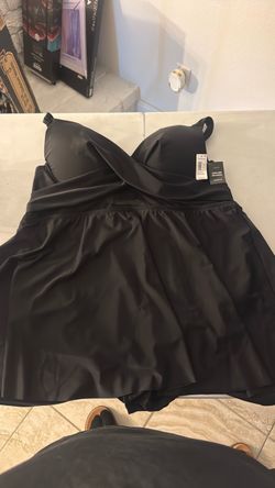 Black Two-Piece Swimsuit with Skirted Bottom