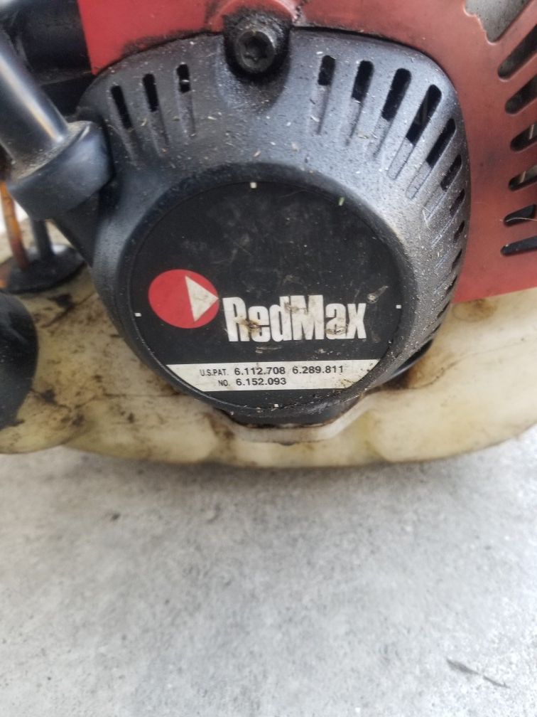 Red max weed eater for Sale in Fresno, CA - OfferUp