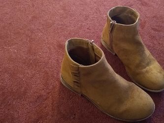 Girls Suede Side Zip Boots - Size 2