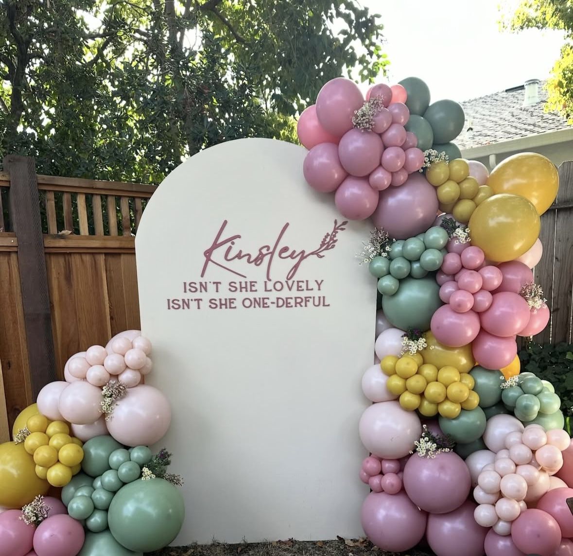 Balloon Garland $260