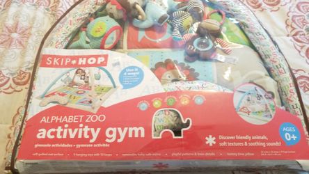 New! Skip Hop Alphabet Zoo Activity Gym