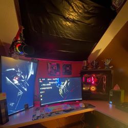 SAMSUNG 27" Odyssey QHD G65B Curved Gaming Monitor, 240Hz