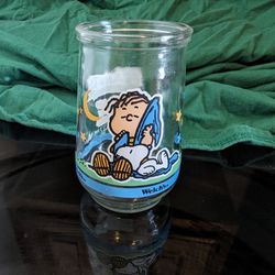 Collectable 1990s Peanuts Snoopy Glass
