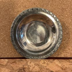International Silver Co Silver plated Dish 71/2 Inch