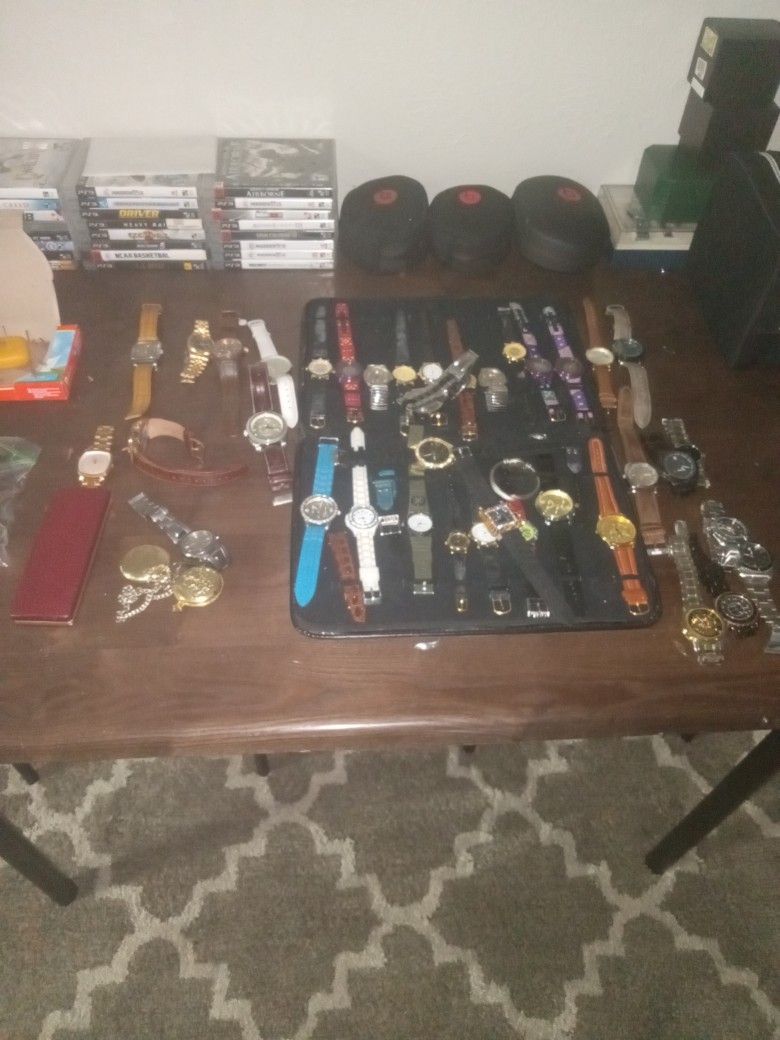 All Kind Of Watch $2.00 Dollar Each 