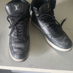 louis vuitton shoes grey rivoli