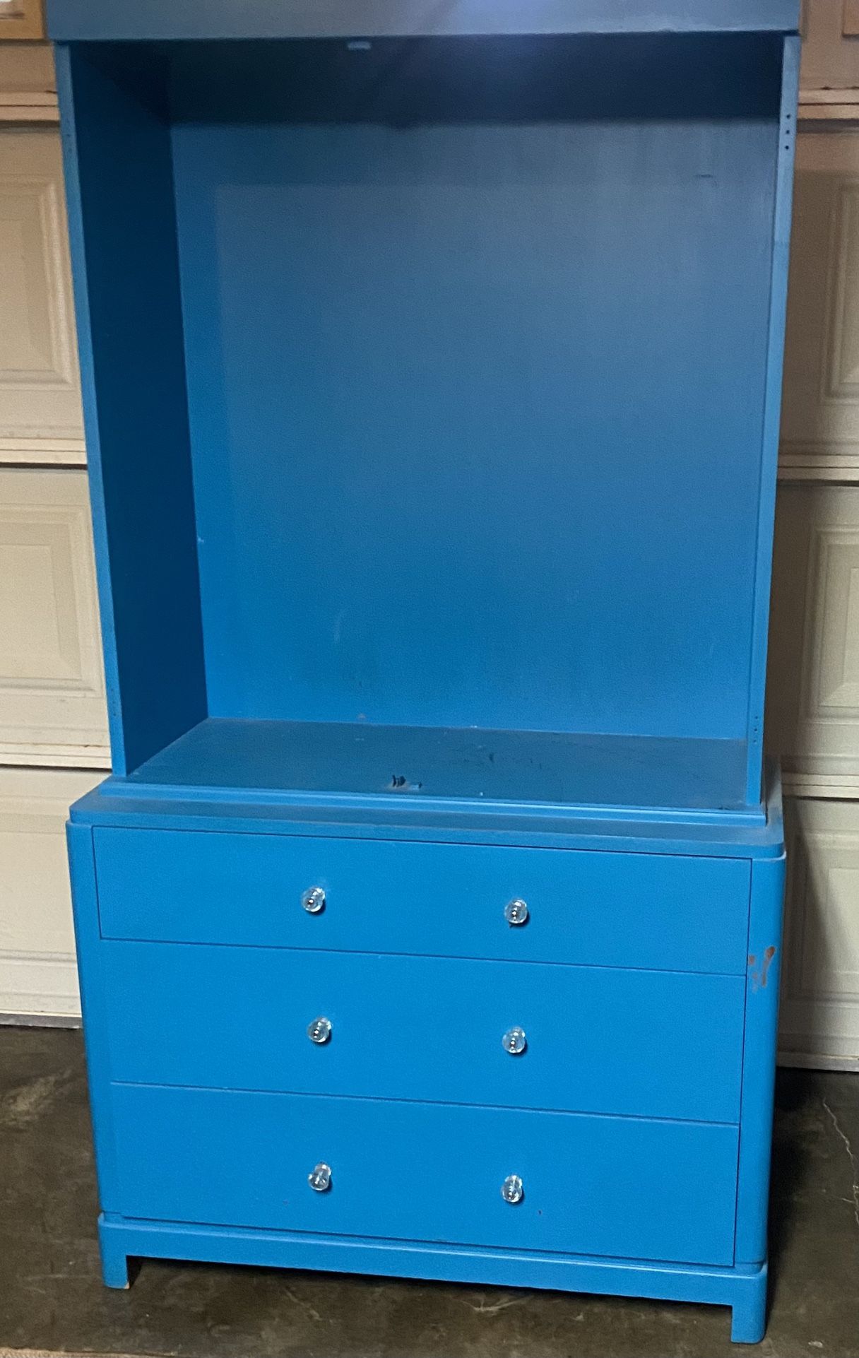 Wood Vintage 3drawer Dresser w/ Entertainment center.