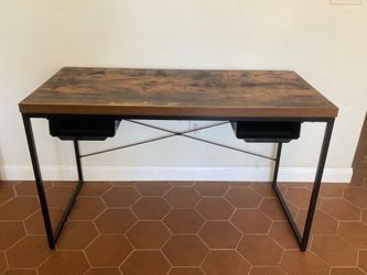 Table/desk for sale