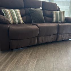 Reclining sofa 