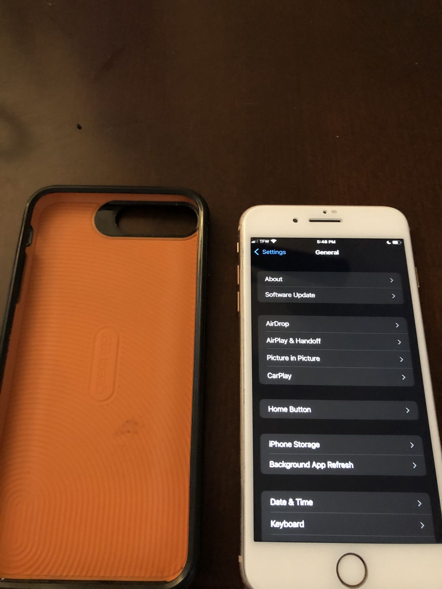 iPhone 8 Plus T MOBILE unlocked 64GB