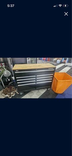 Husky roll tool box with power