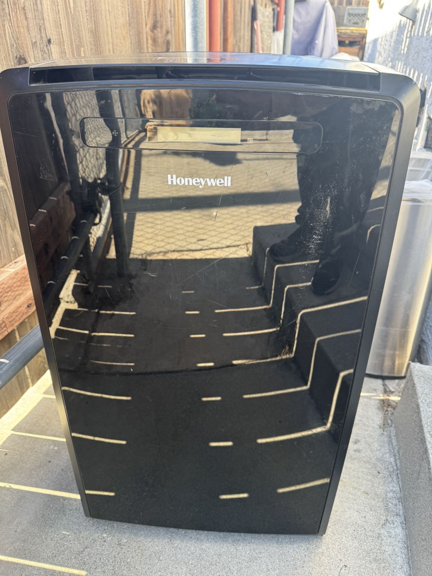 Honeywell AC Unit (Black)