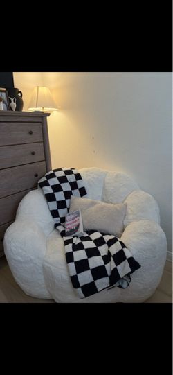 Reading chair