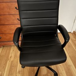 Mainstays Bonded Leather Mid-back Manager’s Office Chair