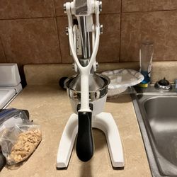 Industrial Juicer. Heavy Duty 
