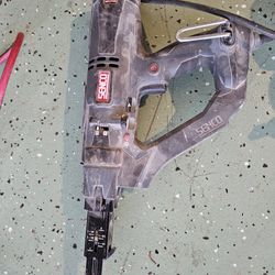 Senco corded flooring screw gun