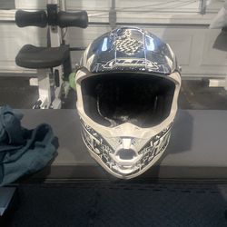 Helmet dirt bike