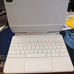 Apple magic keyboard (iPad pro 11")