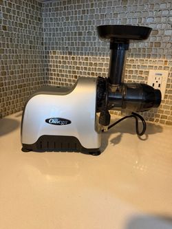 Omega Slow Masticating Juicer