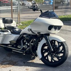 2018 Harley Davidson Road Glide Special