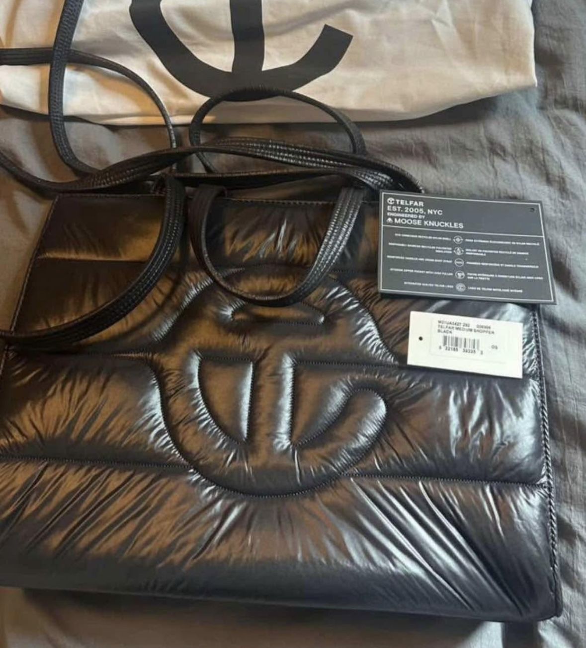 Telfar Bag ( Authentic )