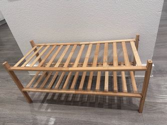 Español: Organizador de té de madera y hervidor eléctrico de acero inoxidable. Té incluido. English: Wooden Tea Organizer and Stainless Steel Electric