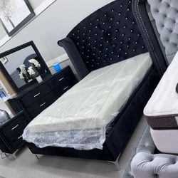 4pc Queen Bedroom Set 🖤 Black Velvet 
