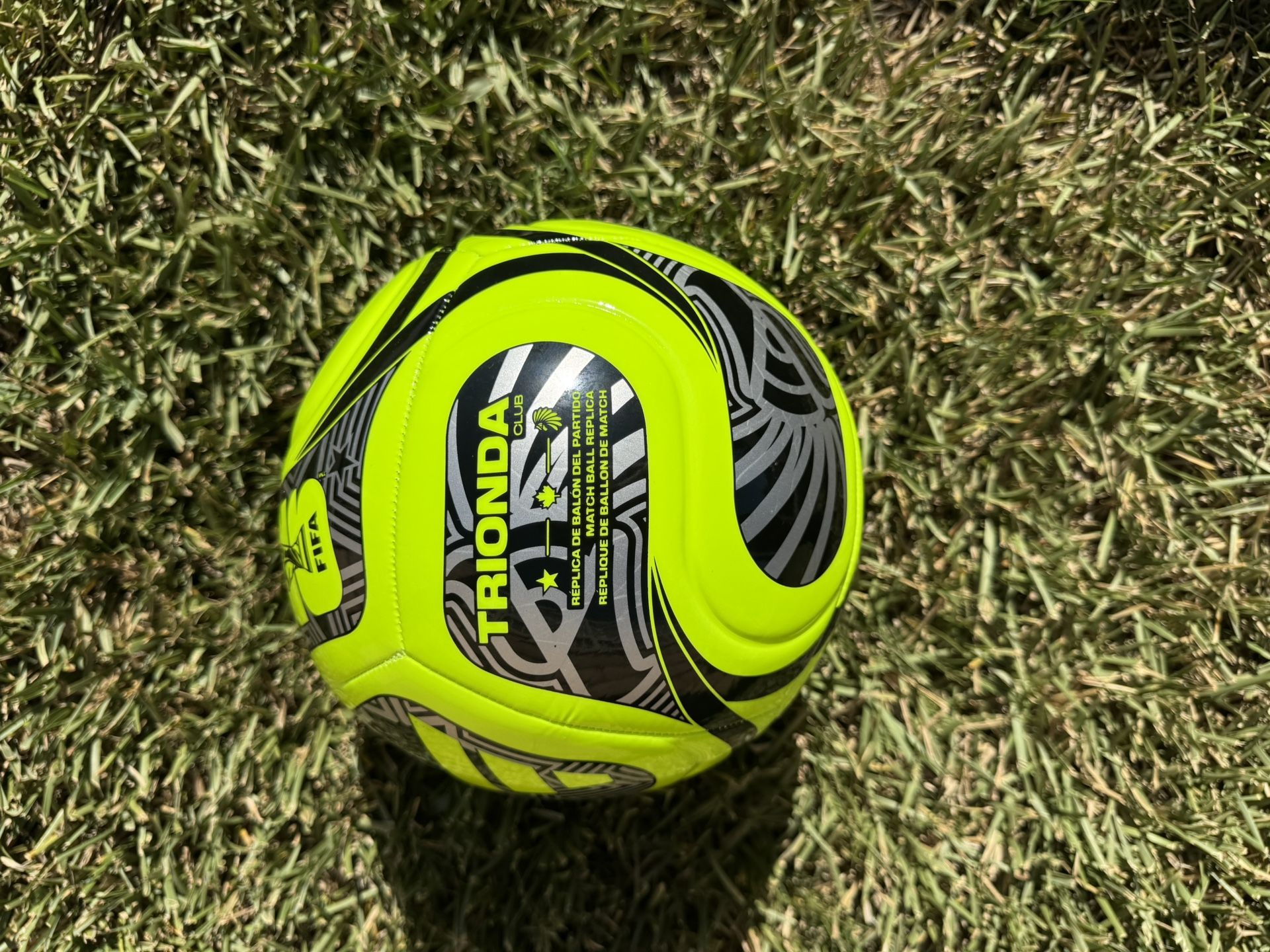 Tíonda Club Soccer Ball 
