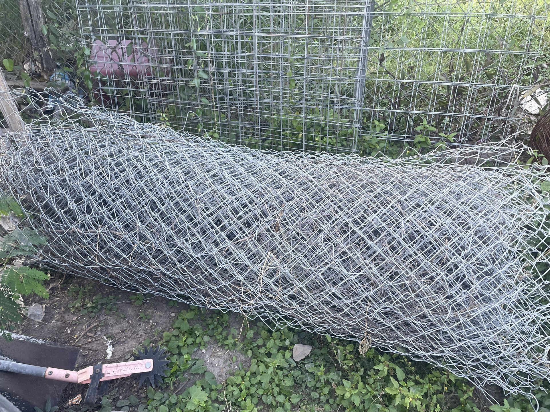 Chain Link Fence 6ft Tall About 200 Ft Of It