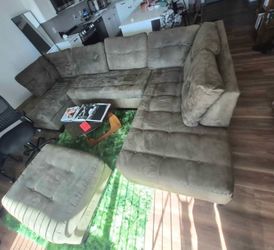 Large Sectional w/ Ottoman