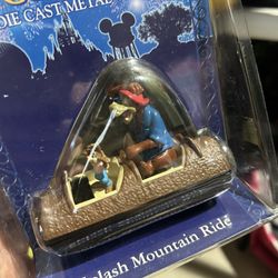 Disney’s Attraction Collection Diecast Metal Vehicle Splash Mountain Ride Brer Bear Brer Rabbit!! NEW 