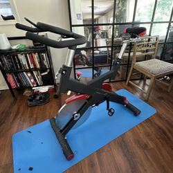 Sole SB700 Spin bike