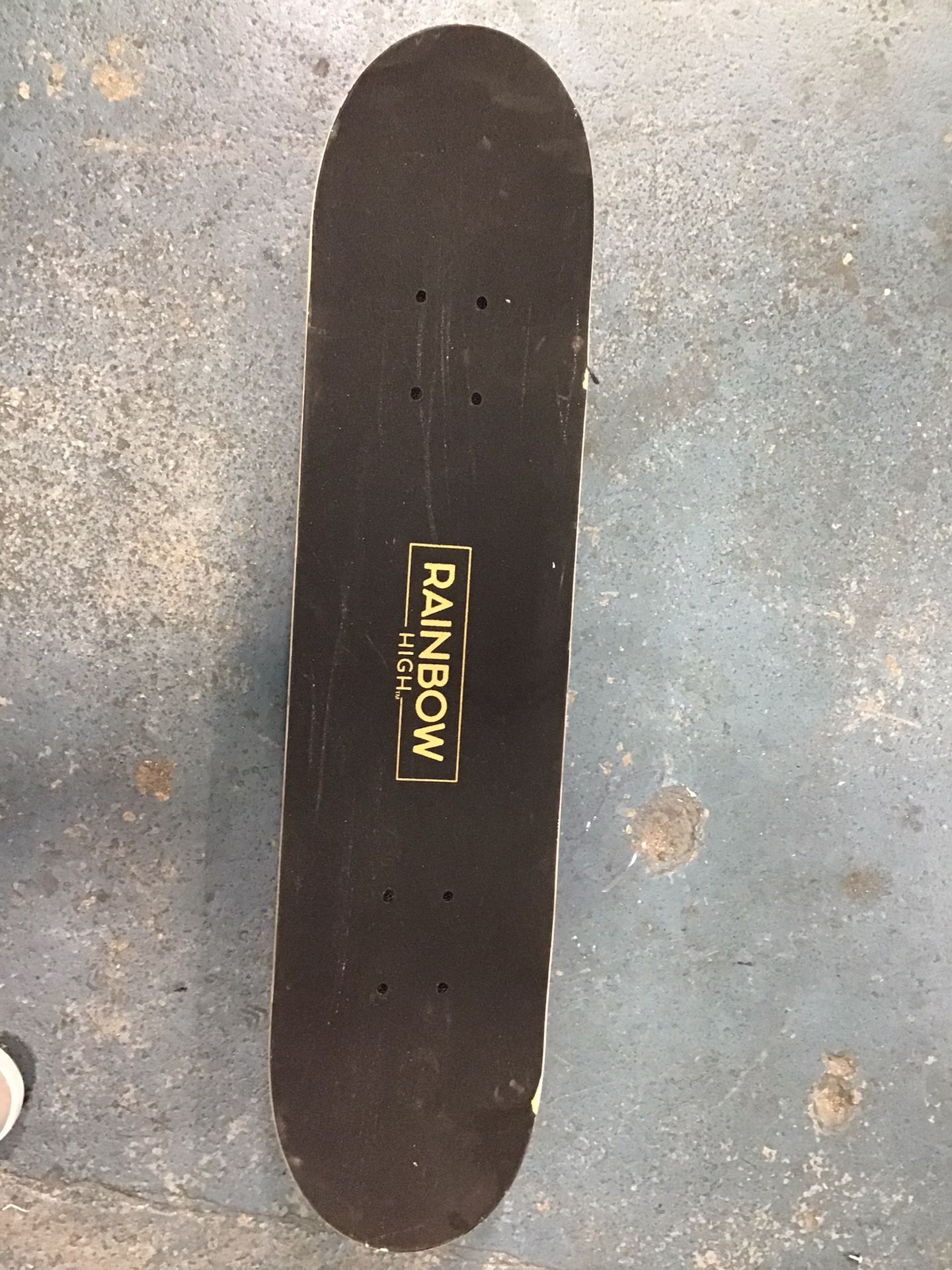 Rainbow High Skateboard