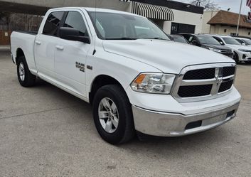 2020 Ram 1500 Crew Cab SLT 4X4