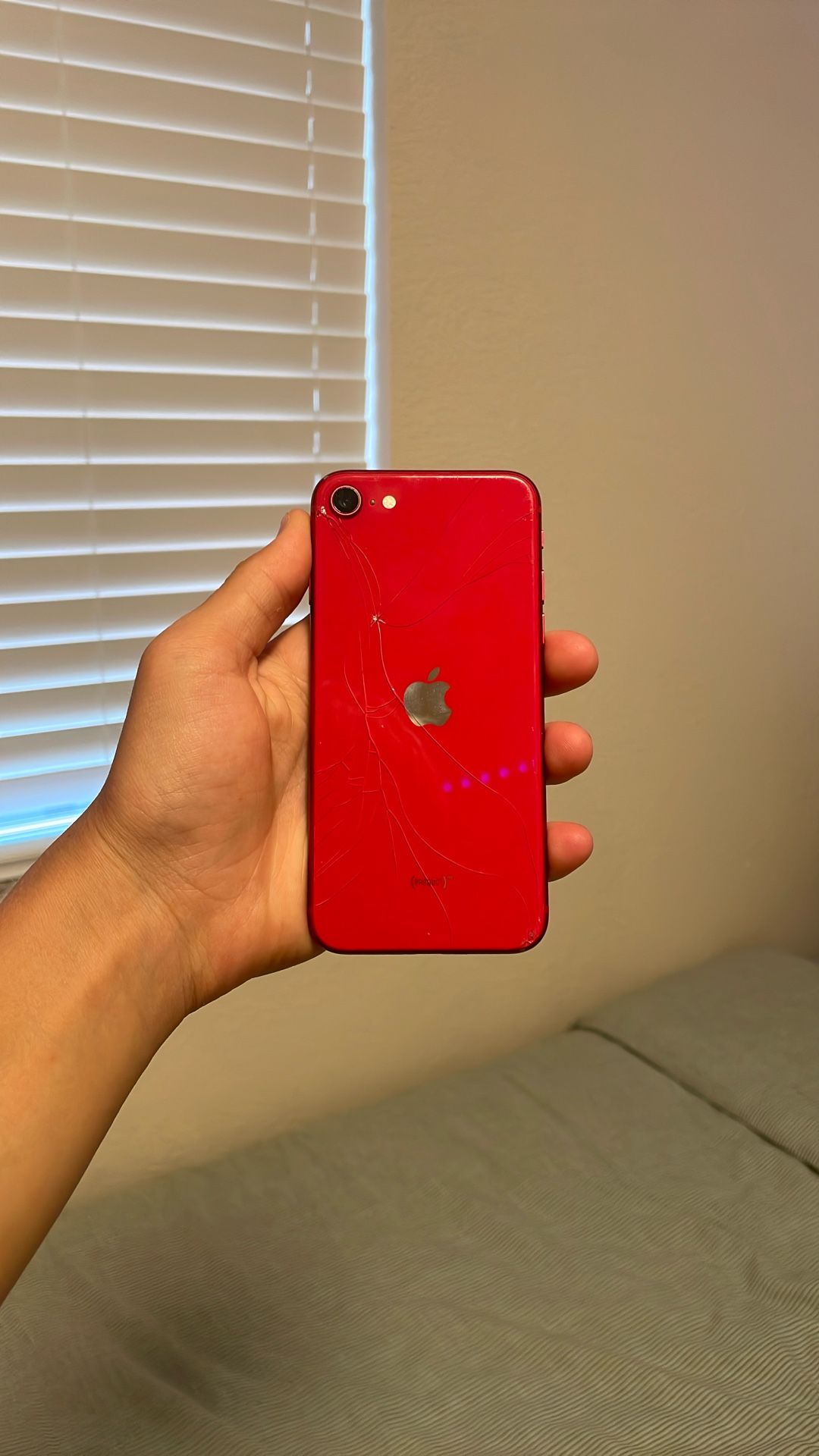 iPhone Se Gen 2 read descriptions