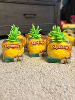 JUMBO Squeezy Sunny Days Pineapple