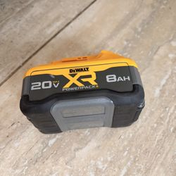 Dewalt Battery 8h Powertrack 