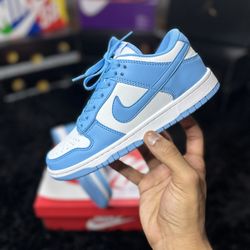“UNC” Nike Dunks 8/M, 9.5/W 💧