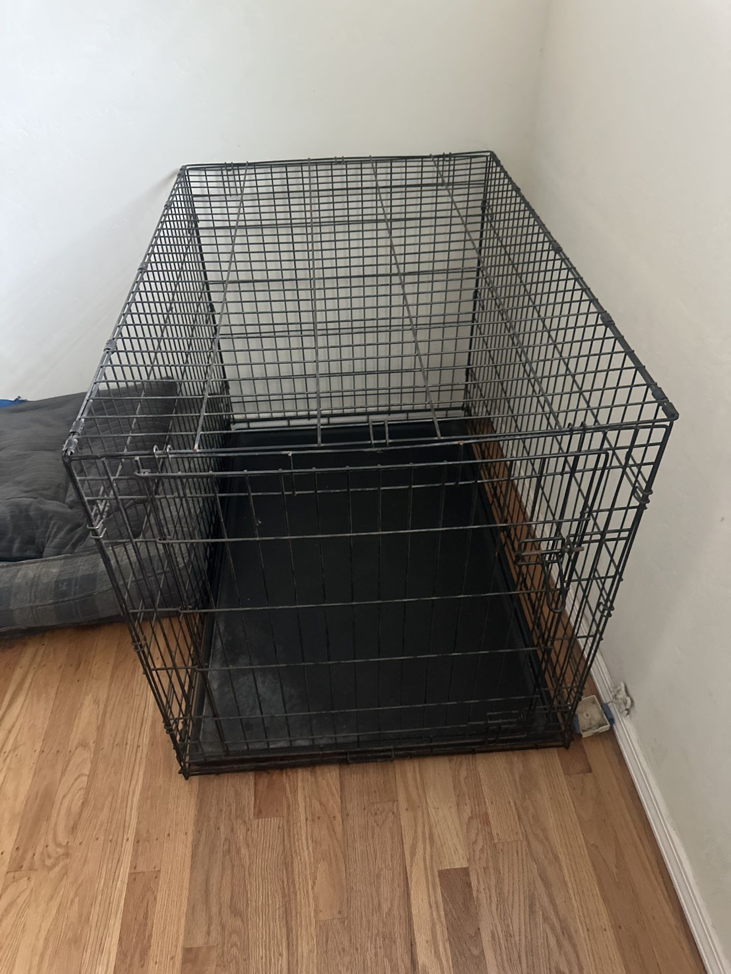 XL Dog Kennel